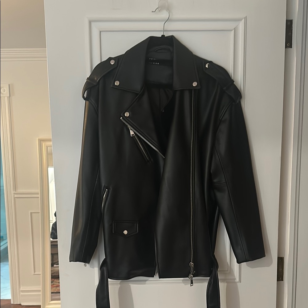 Over sized Zara leather biker jacket, perfect condition, size small